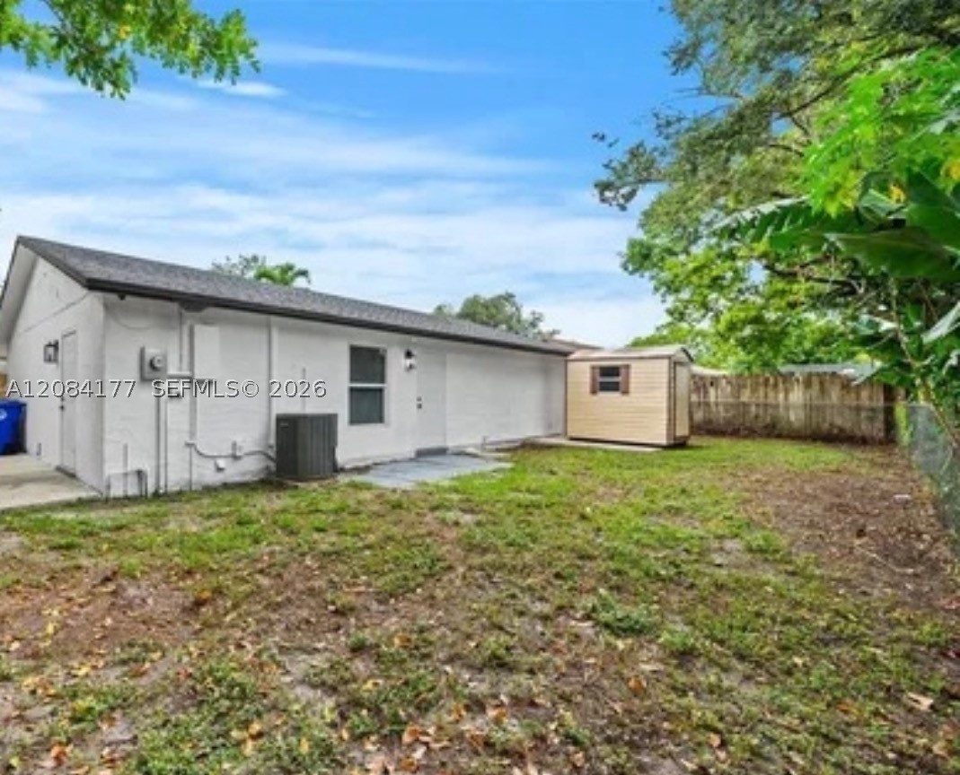 8201 SW 7th Ct, North Lauderdale FL 33068