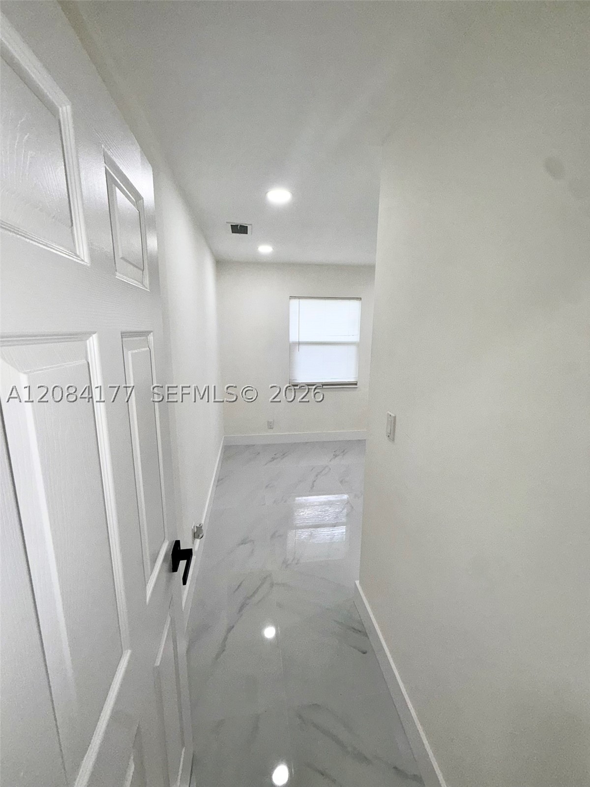 8201 SW 7th Ct, North Lauderdale FL 33068