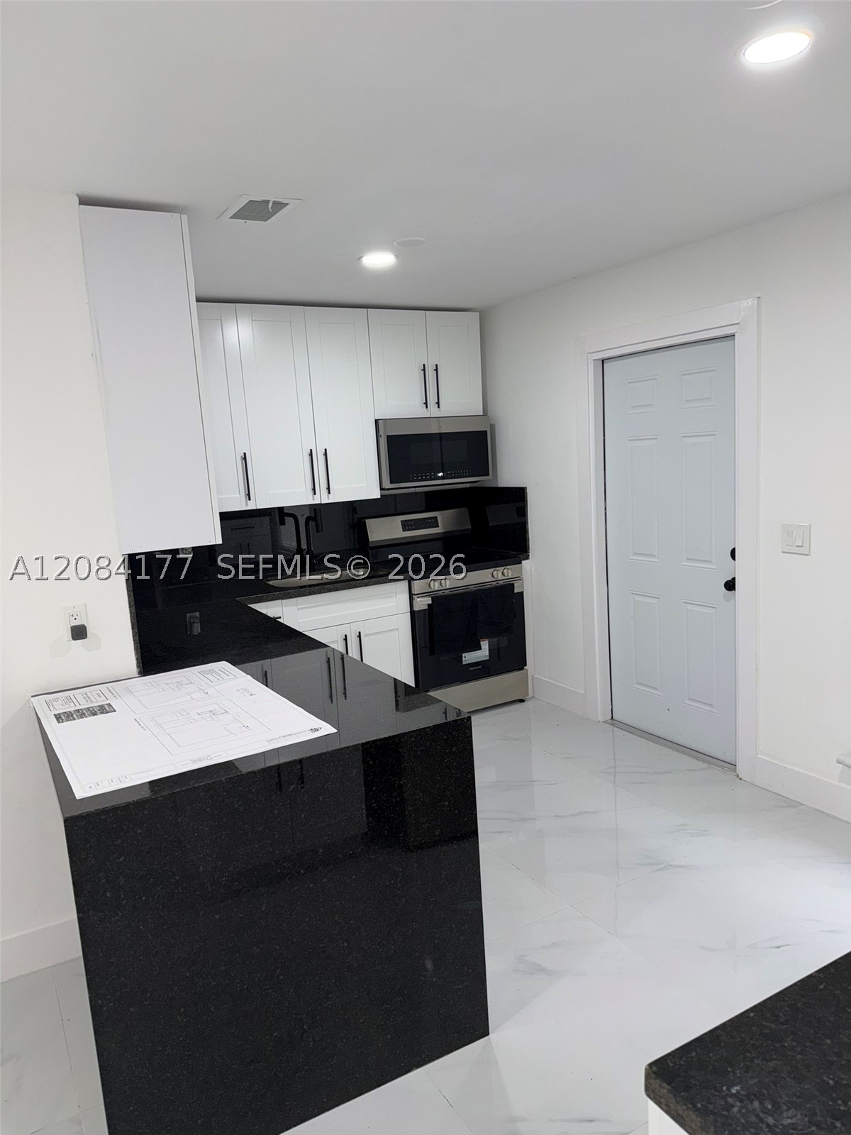 8201 SW 7th Ct, North Lauderdale FL 33068