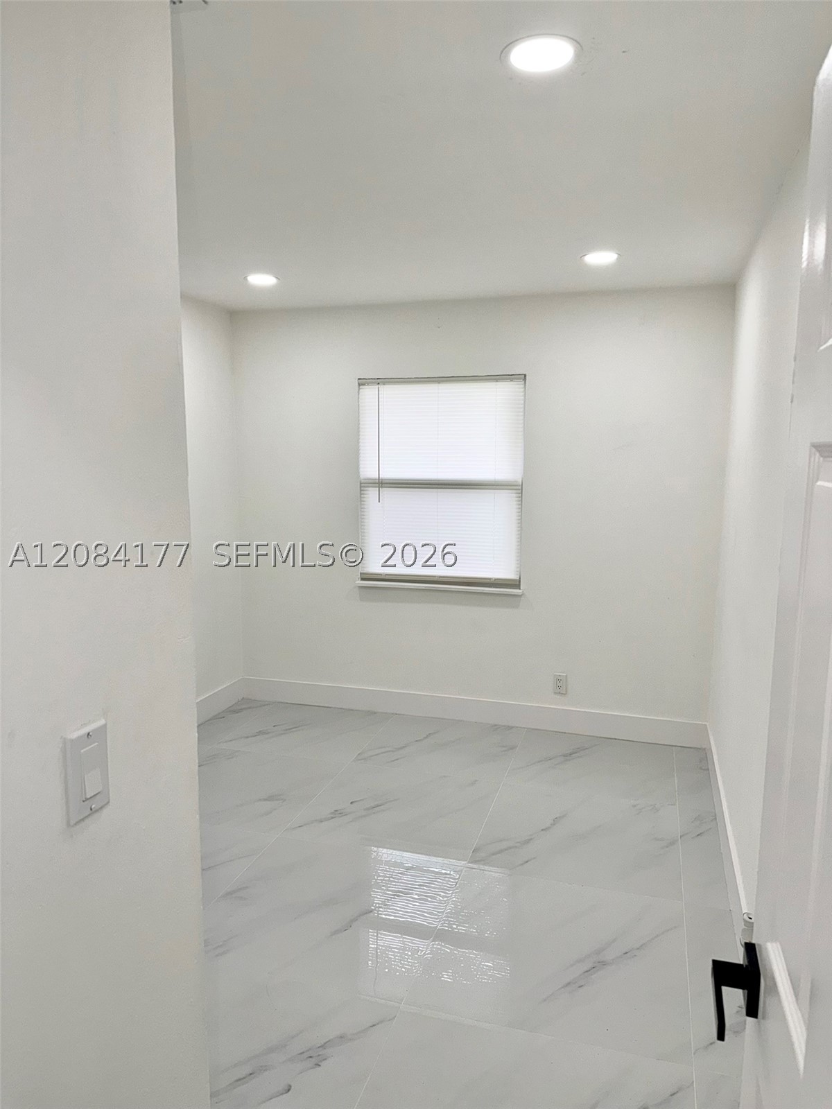 8201 SW 7th Ct, North Lauderdale FL 33068