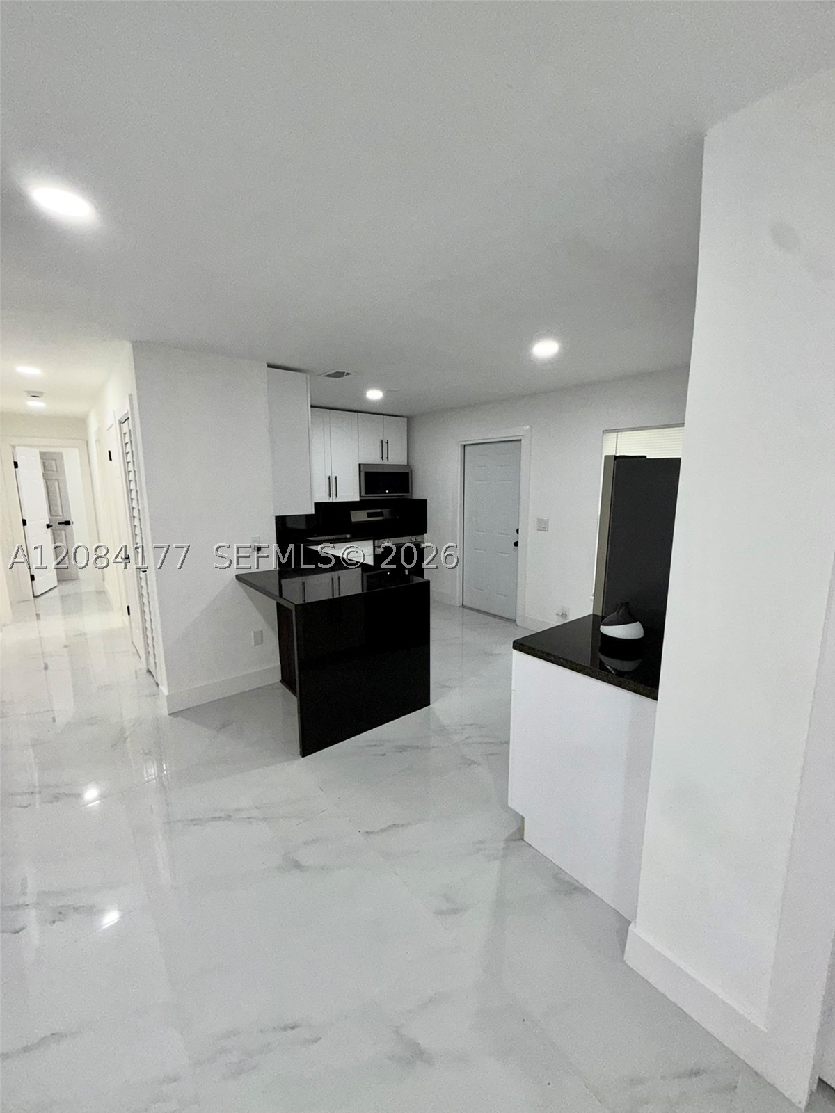 8201 SW 7th Ct, North Lauderdale FL 33068