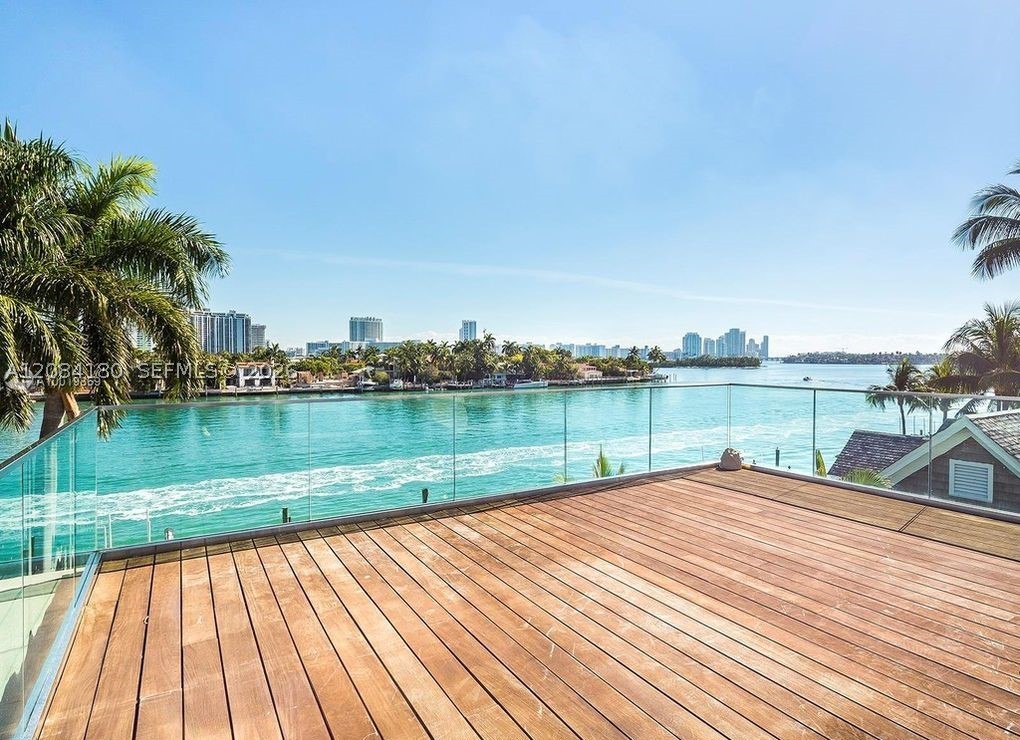321 E Dilido Dr, Miami Beach FL 33139