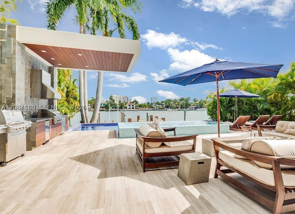 321 E Dilido Dr, Miami Beach FL 33139