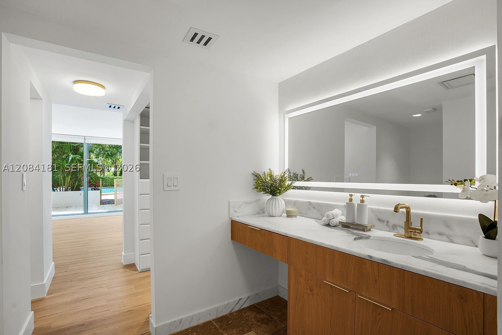 155 Ocean Lane Dr #103, Key Biscayne FL 33149