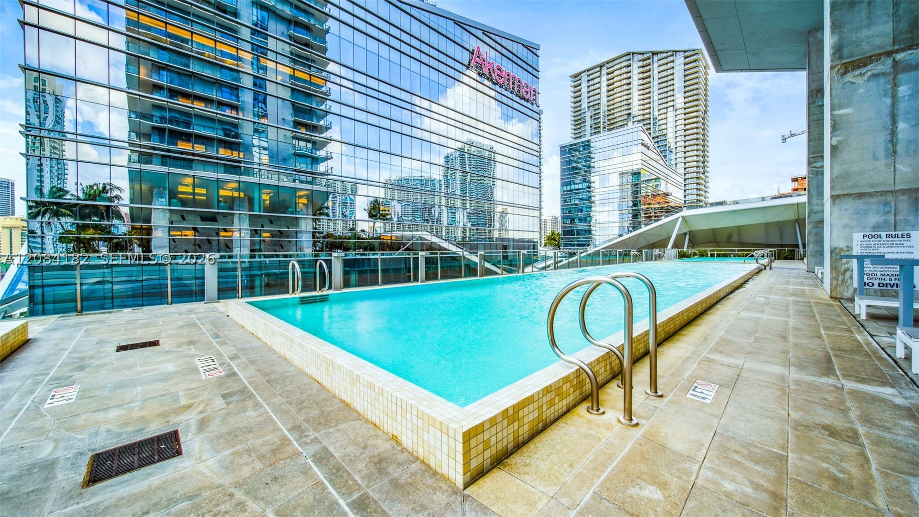 68 SE 6th St #1605, Miami FL 33131