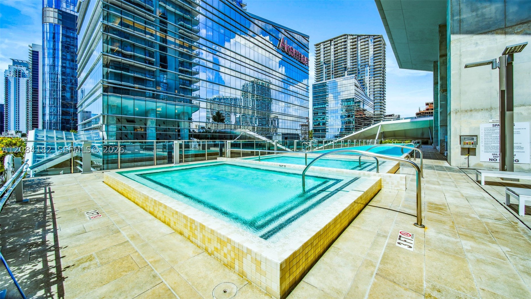 68 SE 6th St #1605, Miami FL 33131