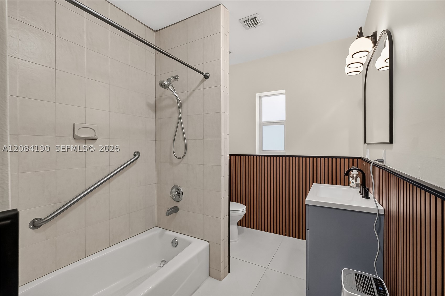 533 Mokena Dr, Miami Springs FL 33166