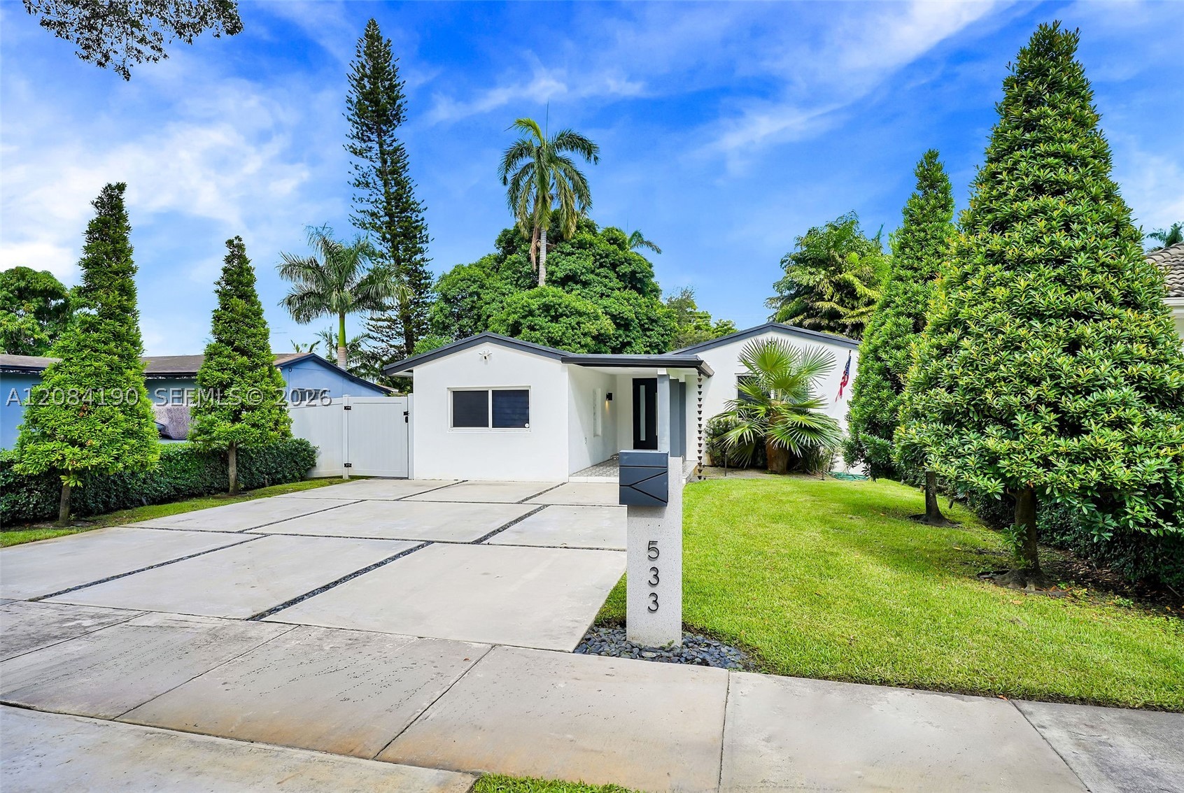 533 Mokena Dr, Miami Springs FL 33166