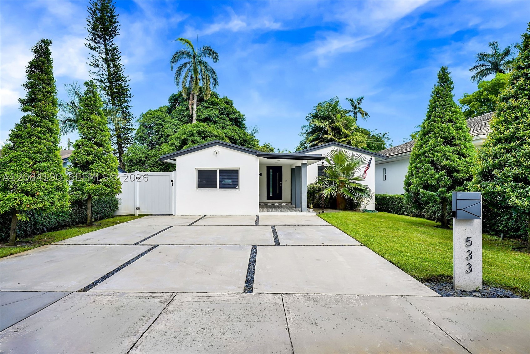 533 Mokena Dr, Miami Springs FL 33166
