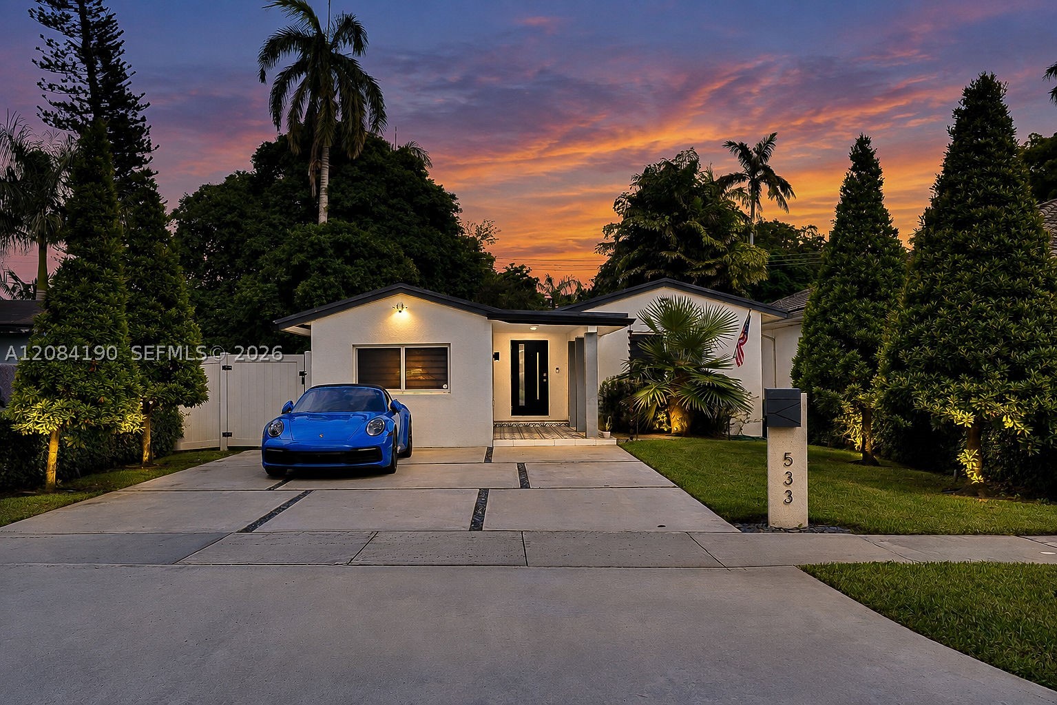 533 Mokena Dr, Miami Springs FL 33166