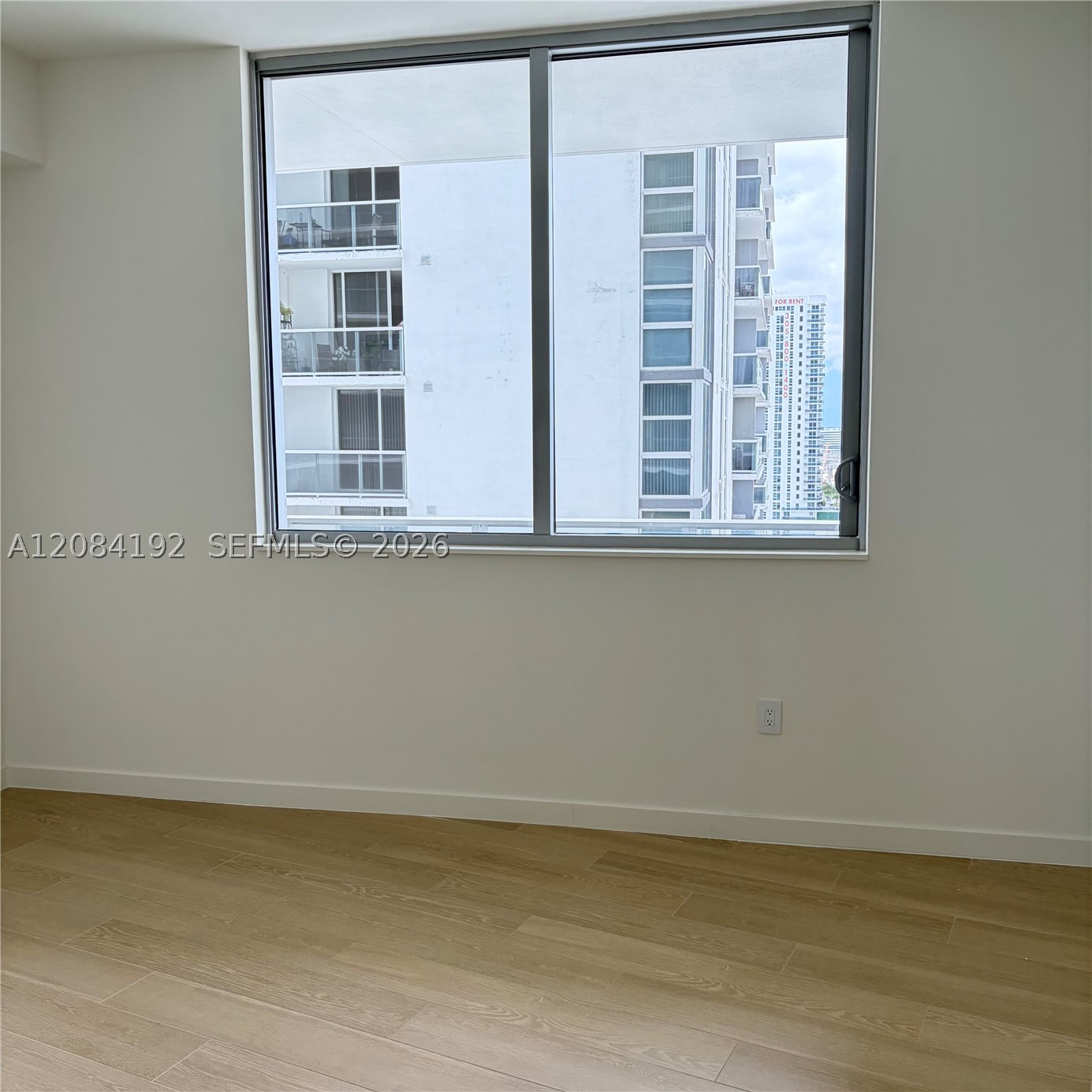 1400 Biscayne Blvd #2003, Miami FL 33132