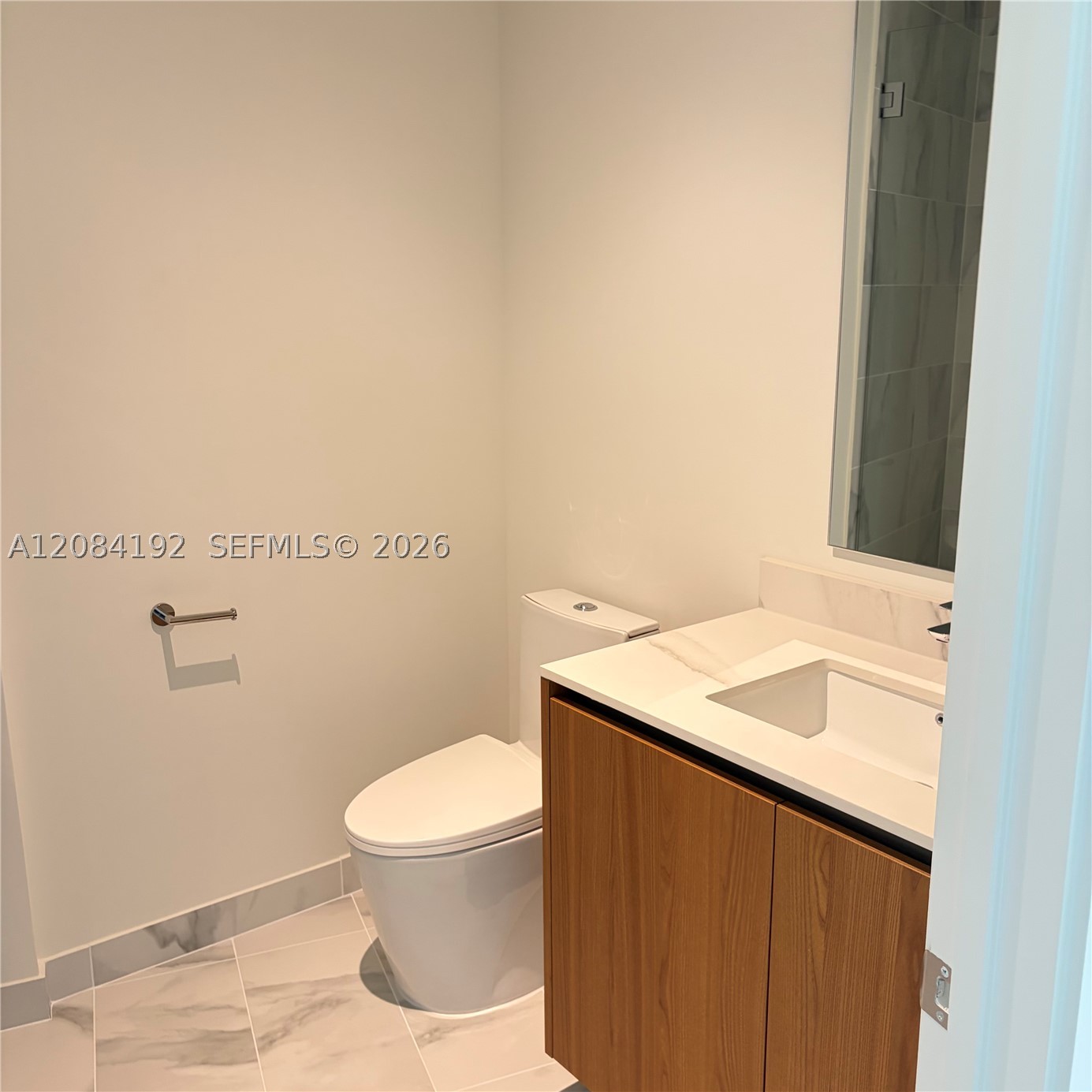 1400 Biscayne Blvd #2003, Miami FL 33132