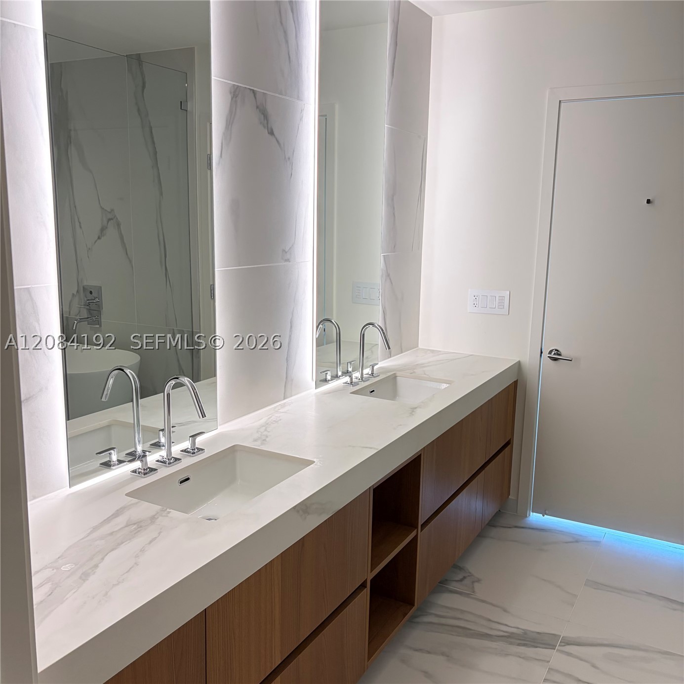 1400 Biscayne Blvd #2003, Miami FL 33132
