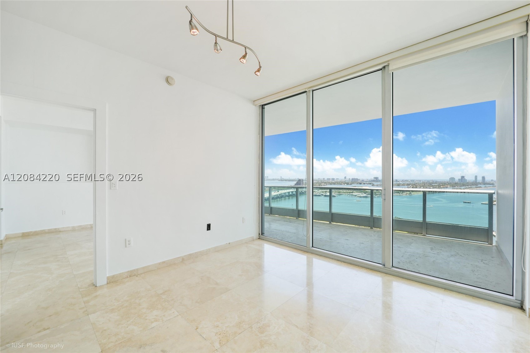 900 Biscayne Blvd #3007, Miami FL 33132