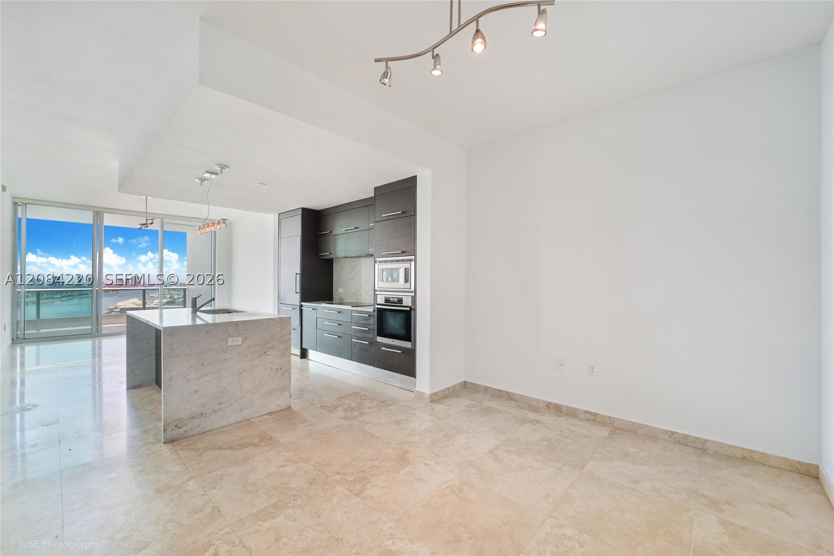 900 Biscayne Blvd #3007, Miami FL 33132