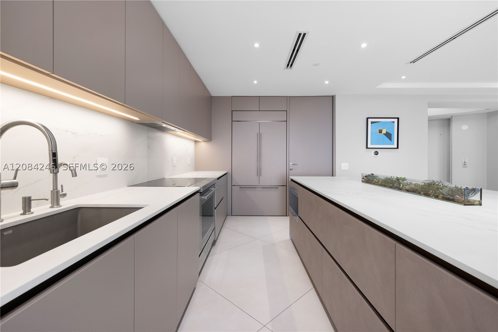 21050 Point Pl #902, Aventura FL 33180