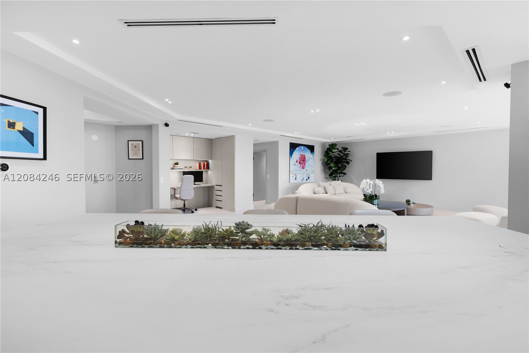 21050 Point Pl #902, Aventura FL 33180