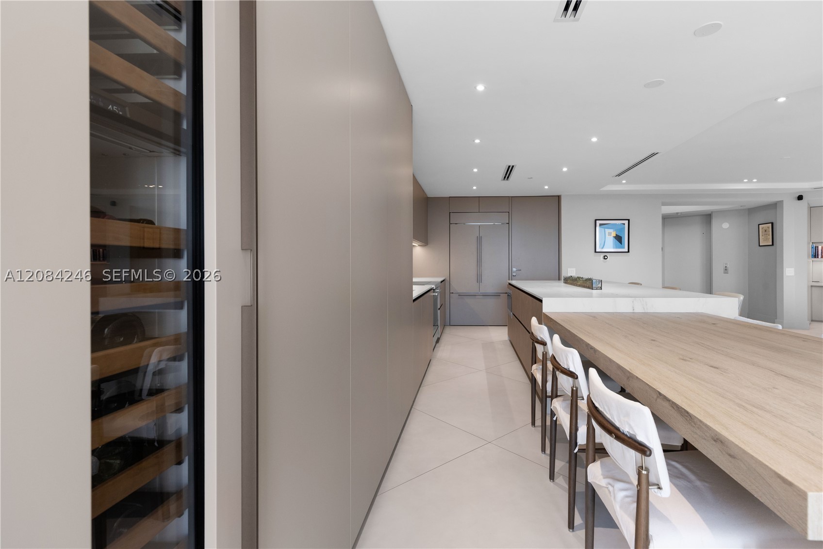 21050 Point Pl #902, Aventura FL 33180
