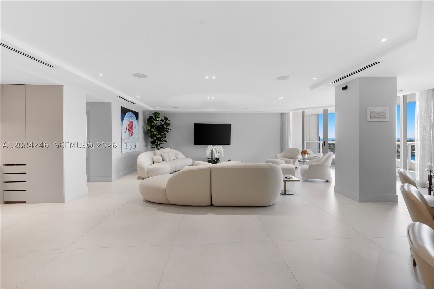 21050 Point Pl #902, Aventura FL 33180