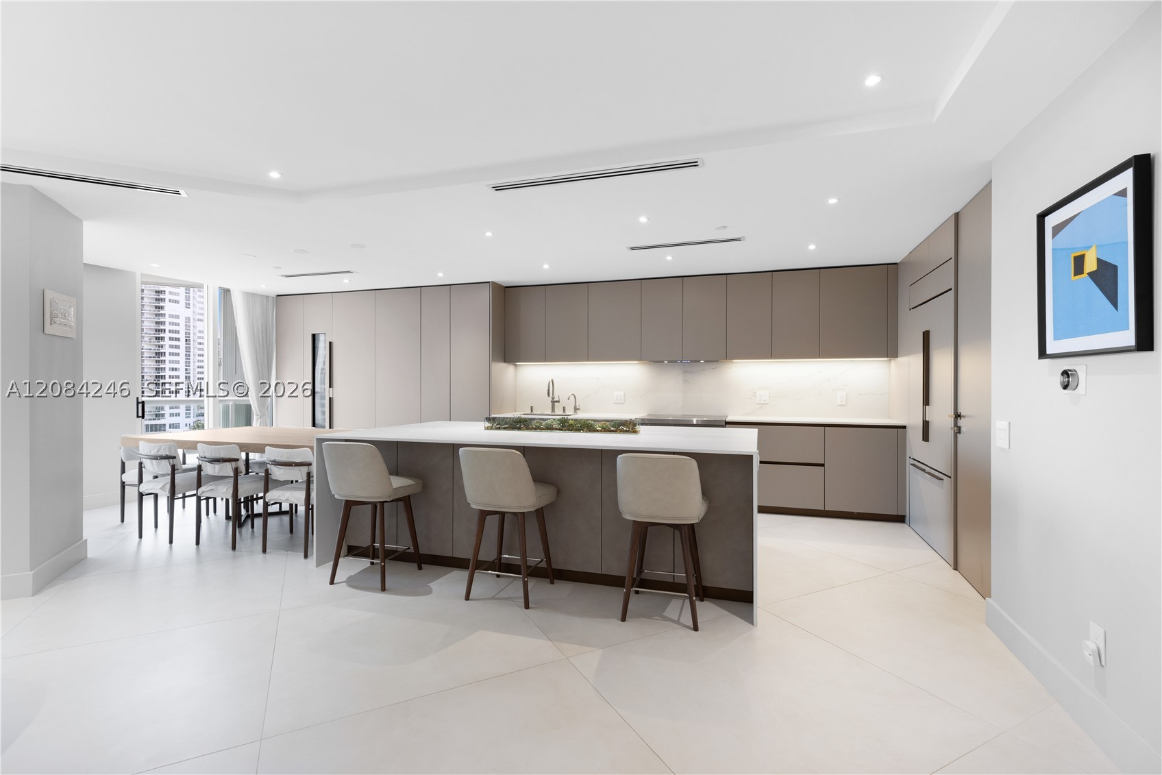 21050 Point Pl #902, Aventura FL 33180