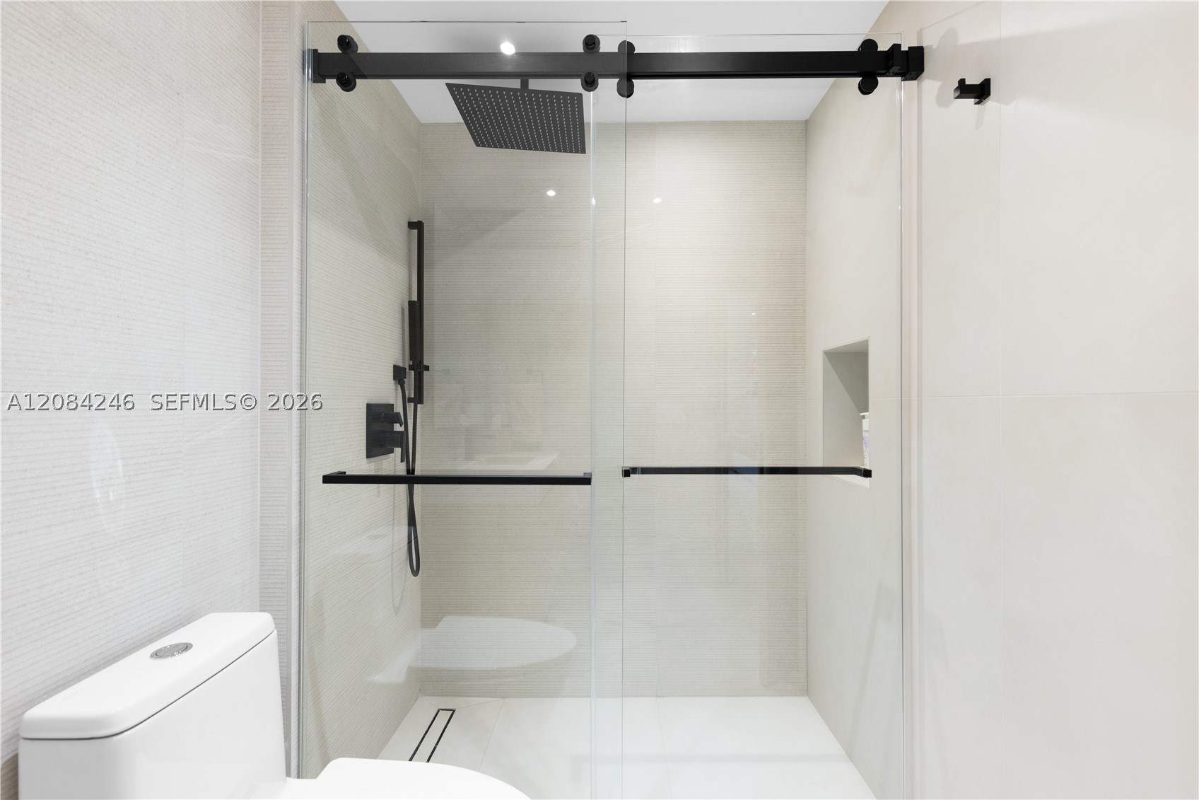 21050 Point Pl #902, Aventura FL 33180