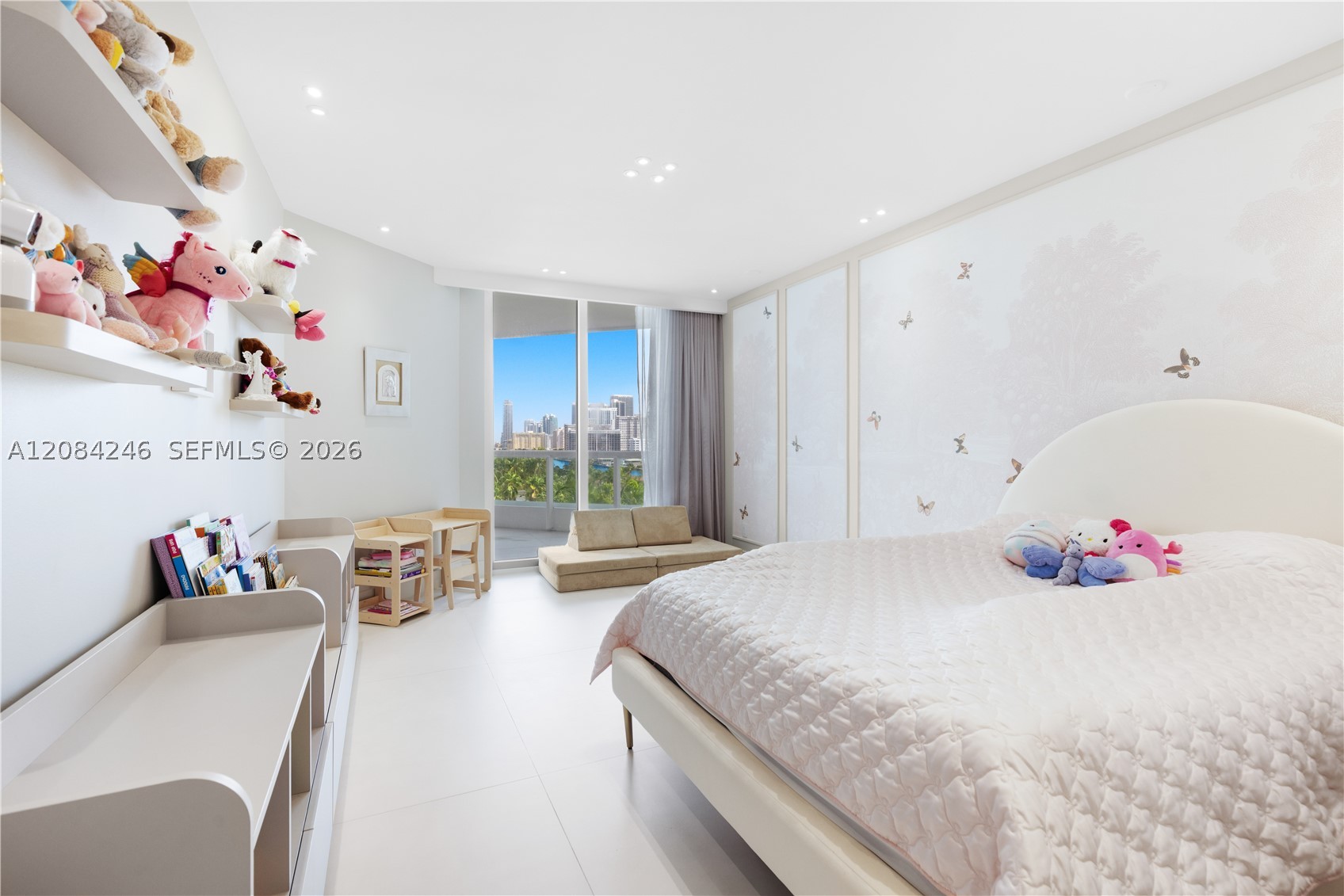 21050 Point Pl #902, Aventura FL 33180