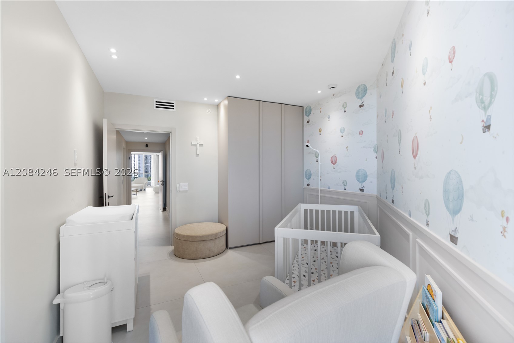 21050 Point Pl #902, Aventura FL 33180