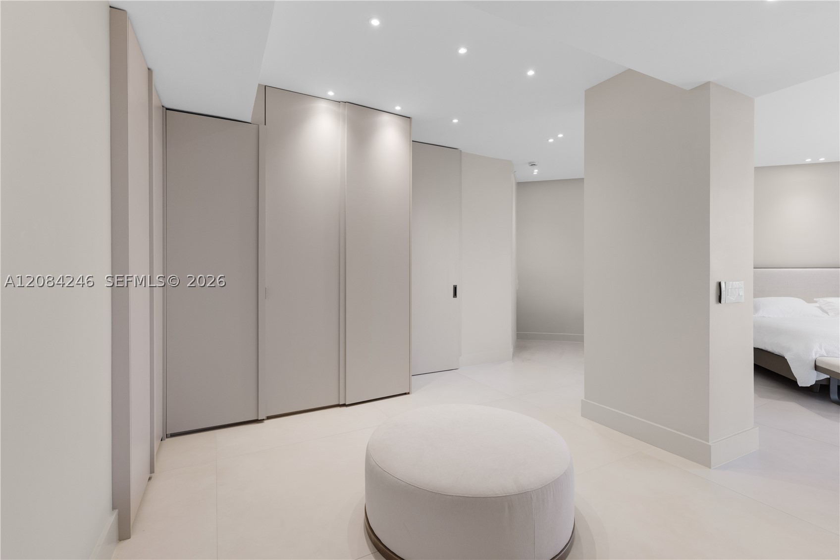21050 Point Pl #902, Aventura FL 33180