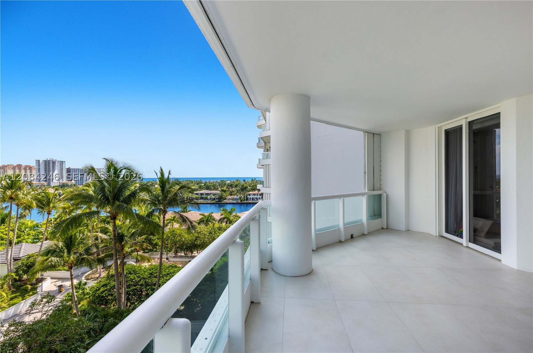 21050 Point Pl #902, Aventura FL 33180