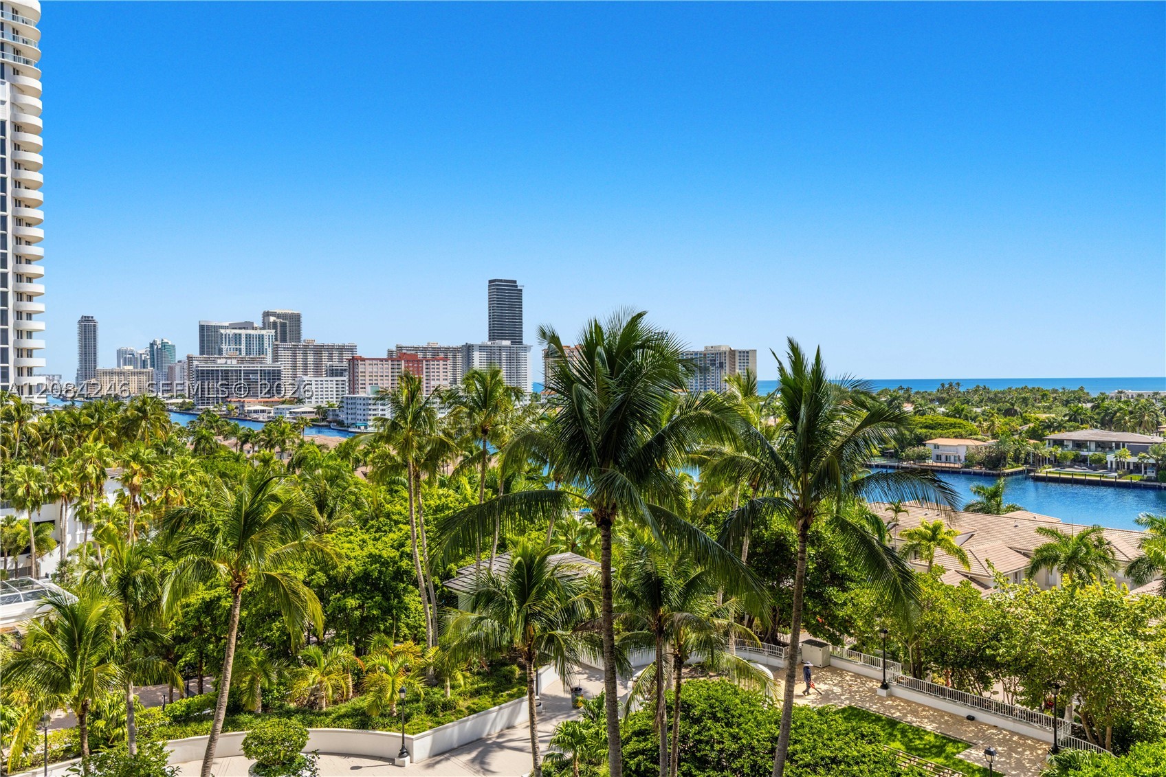 21050 Point Pl #902, Aventura FL 33180