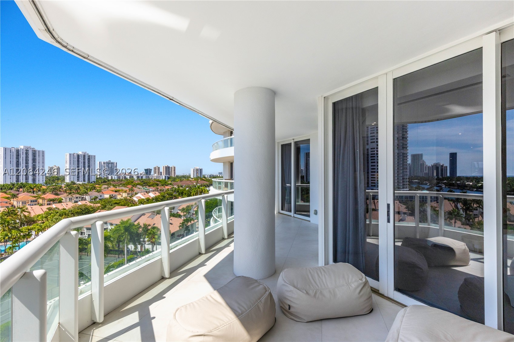 21050 Point Pl #902, Aventura FL 33180