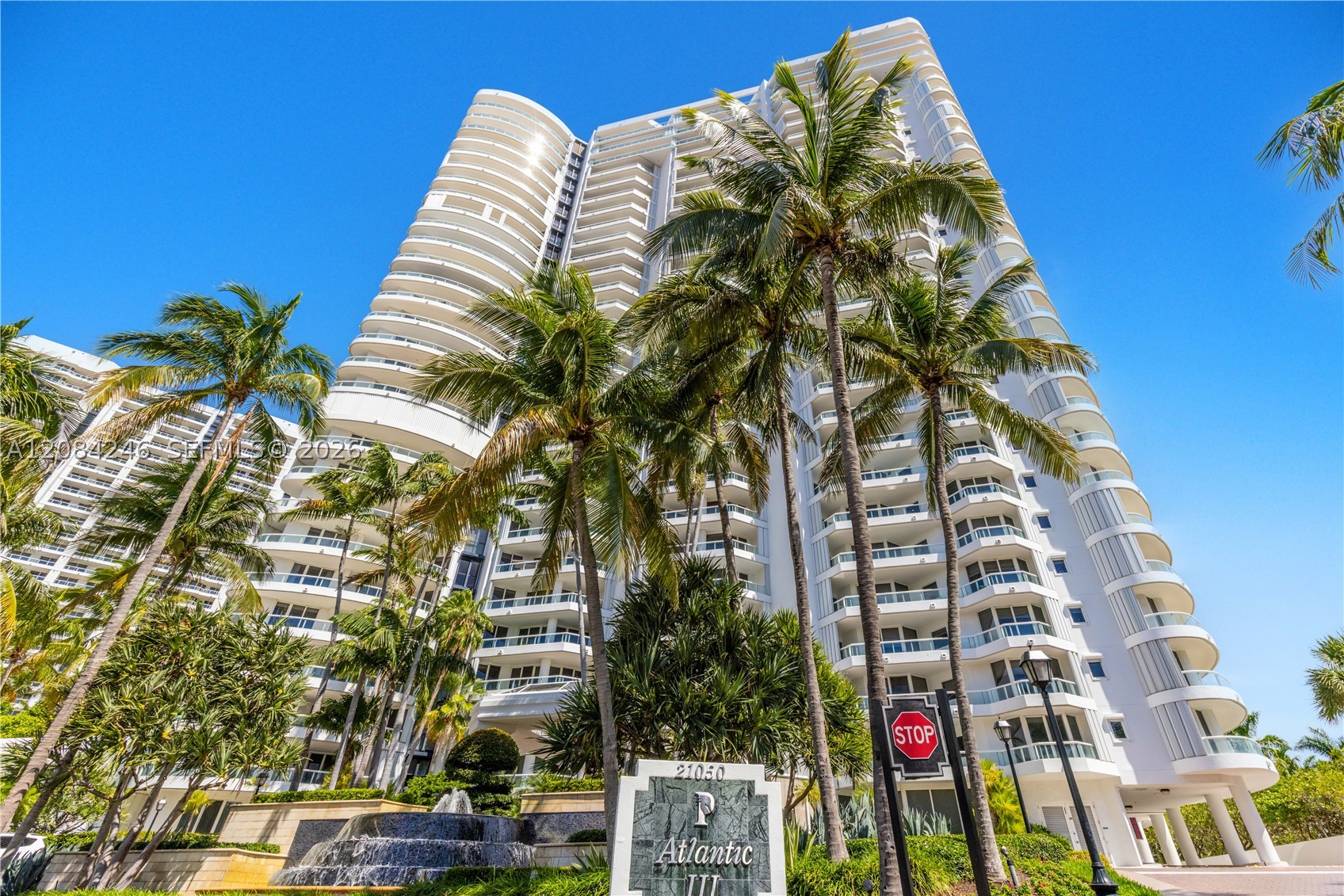 21050 Point Pl #902, Aventura FL 33180