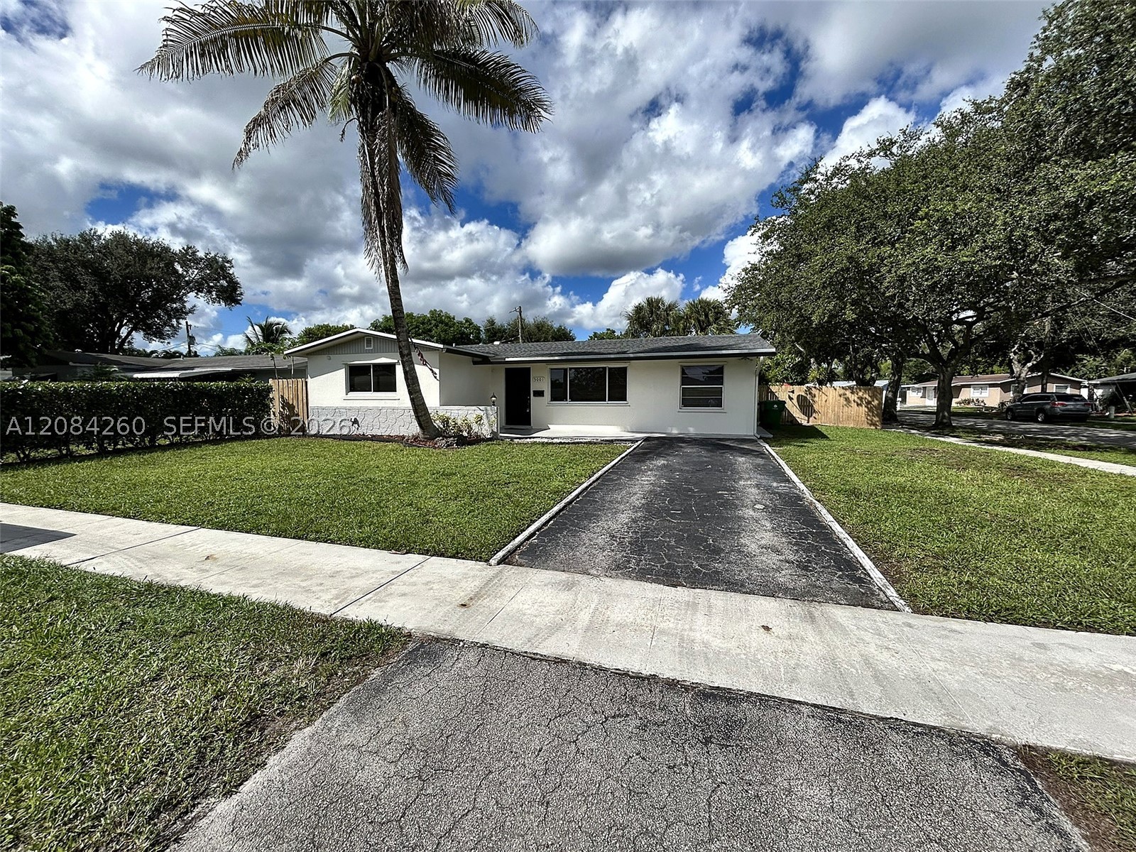 5001 SW 94th Way, Cooper City FL 33328