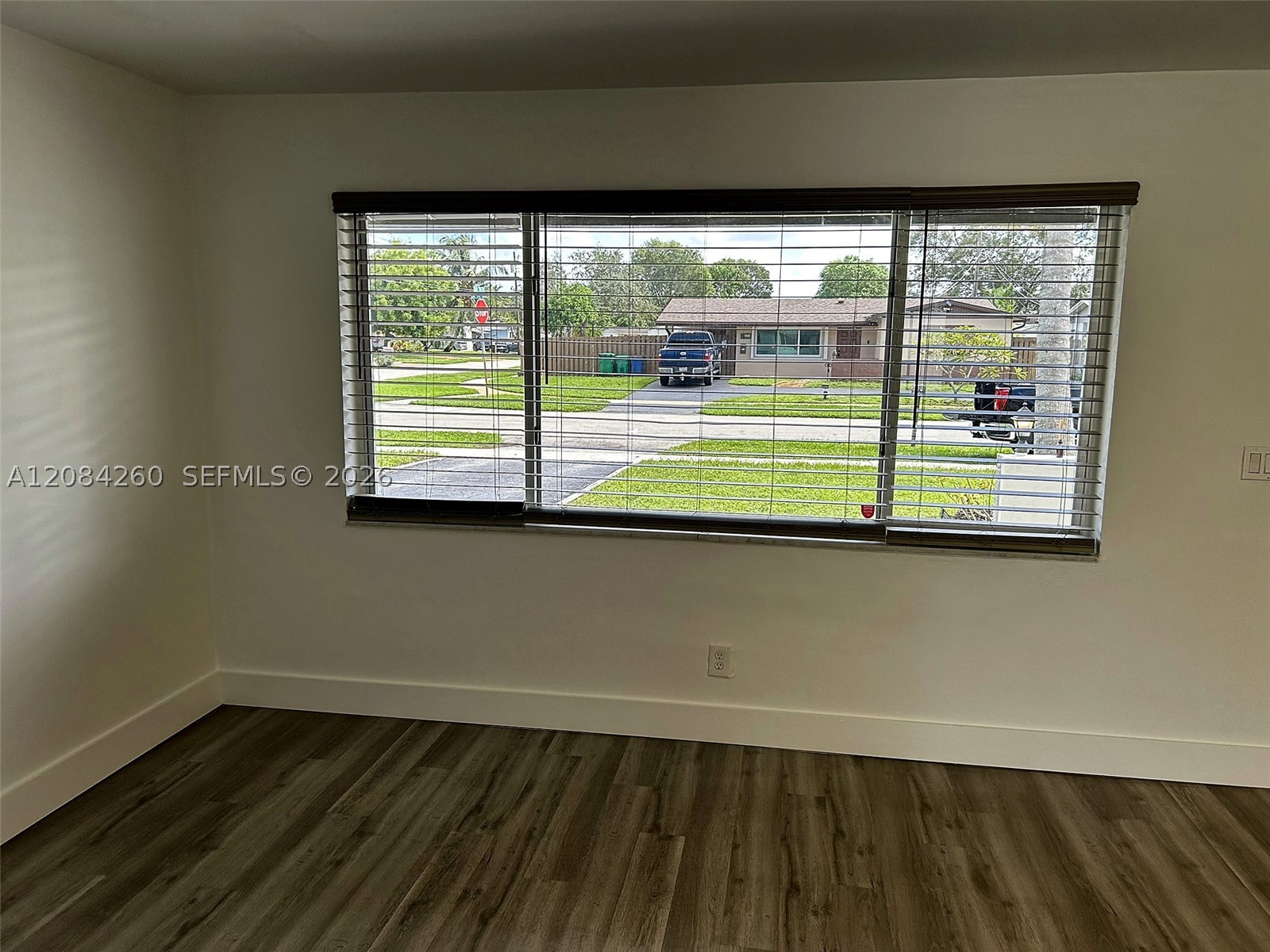 5001 SW 94th Way, Cooper City FL 33328