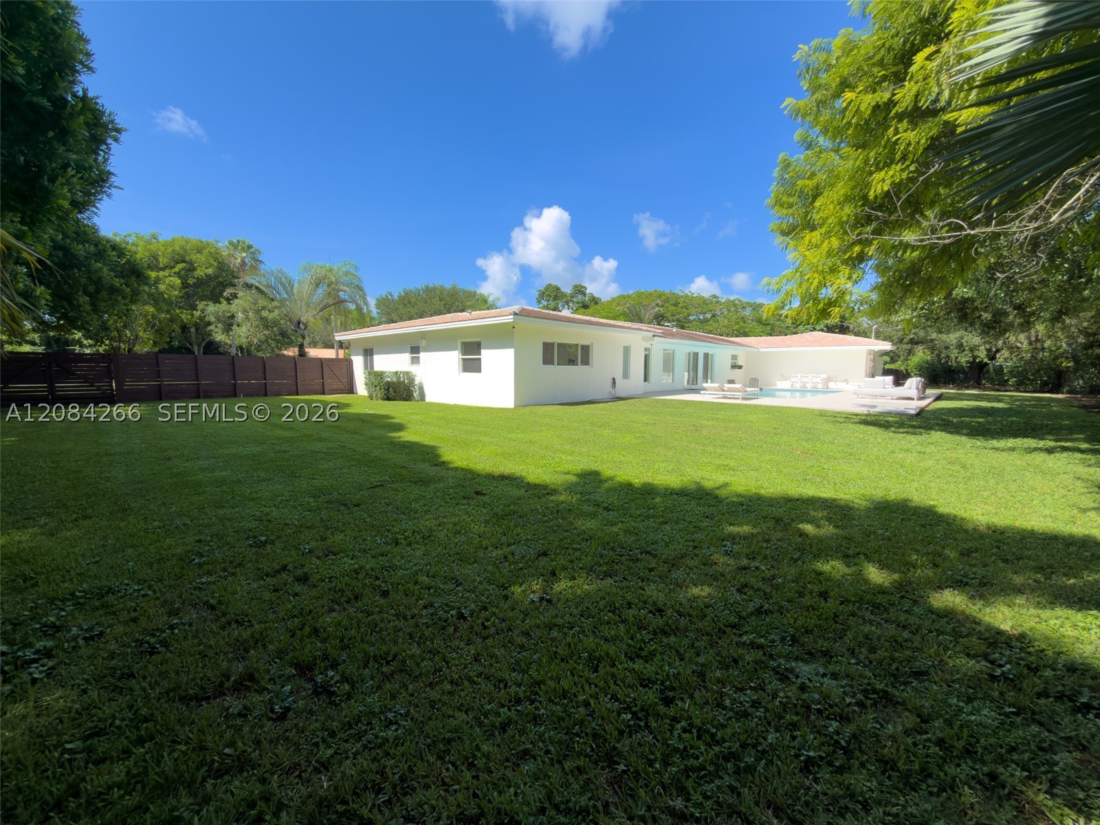 7895 SW 76th Ter, Miami FL 33143