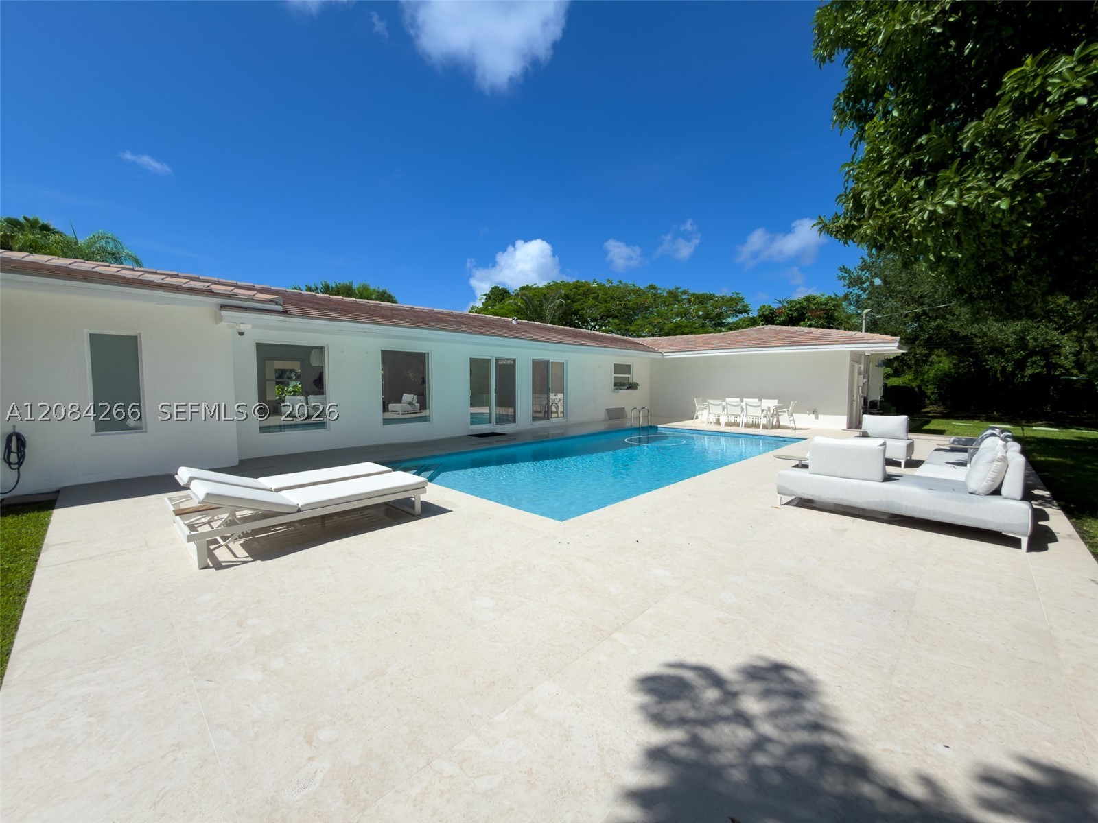 7895 SW 76th Ter, Miami FL 33143