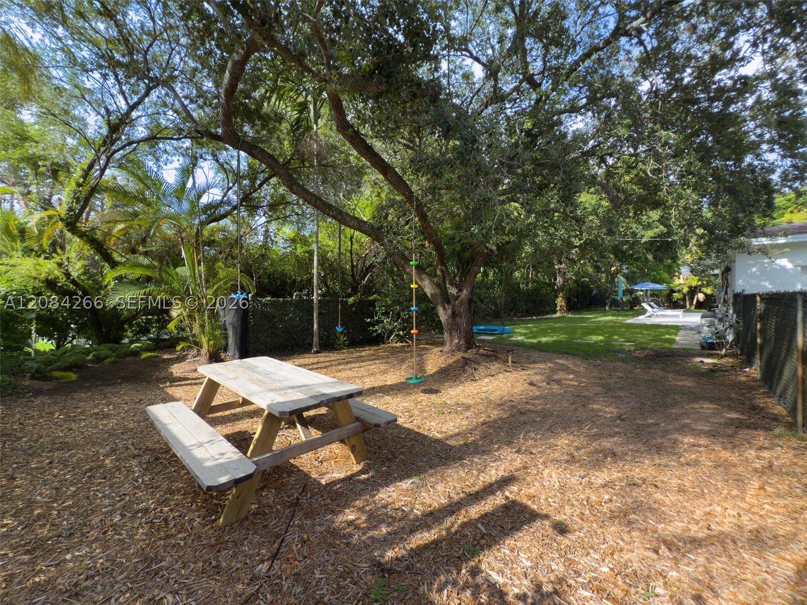 7895 SW 76th Ter, Miami FL 33143