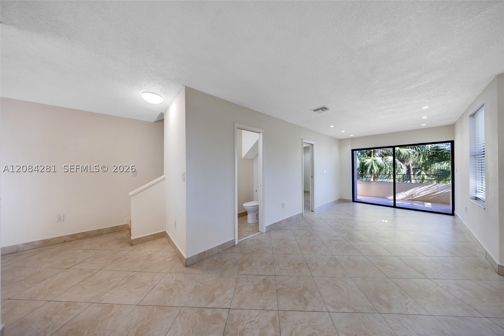 230 Canal St #202, Miami Springs FL 33166