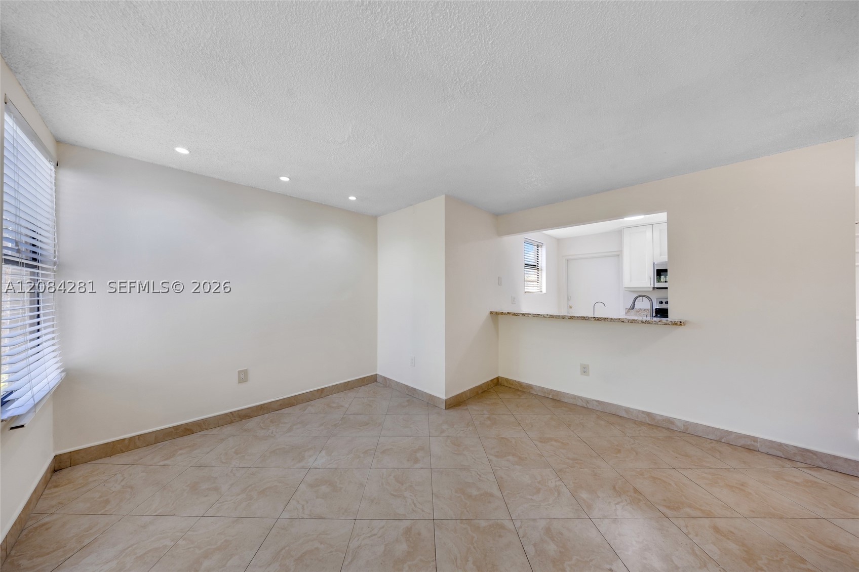 230 Canal St #202, Miami Springs FL 33166