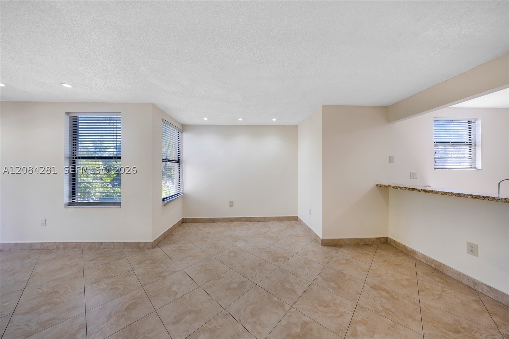 230 Canal St #202, Miami Springs FL 33166
