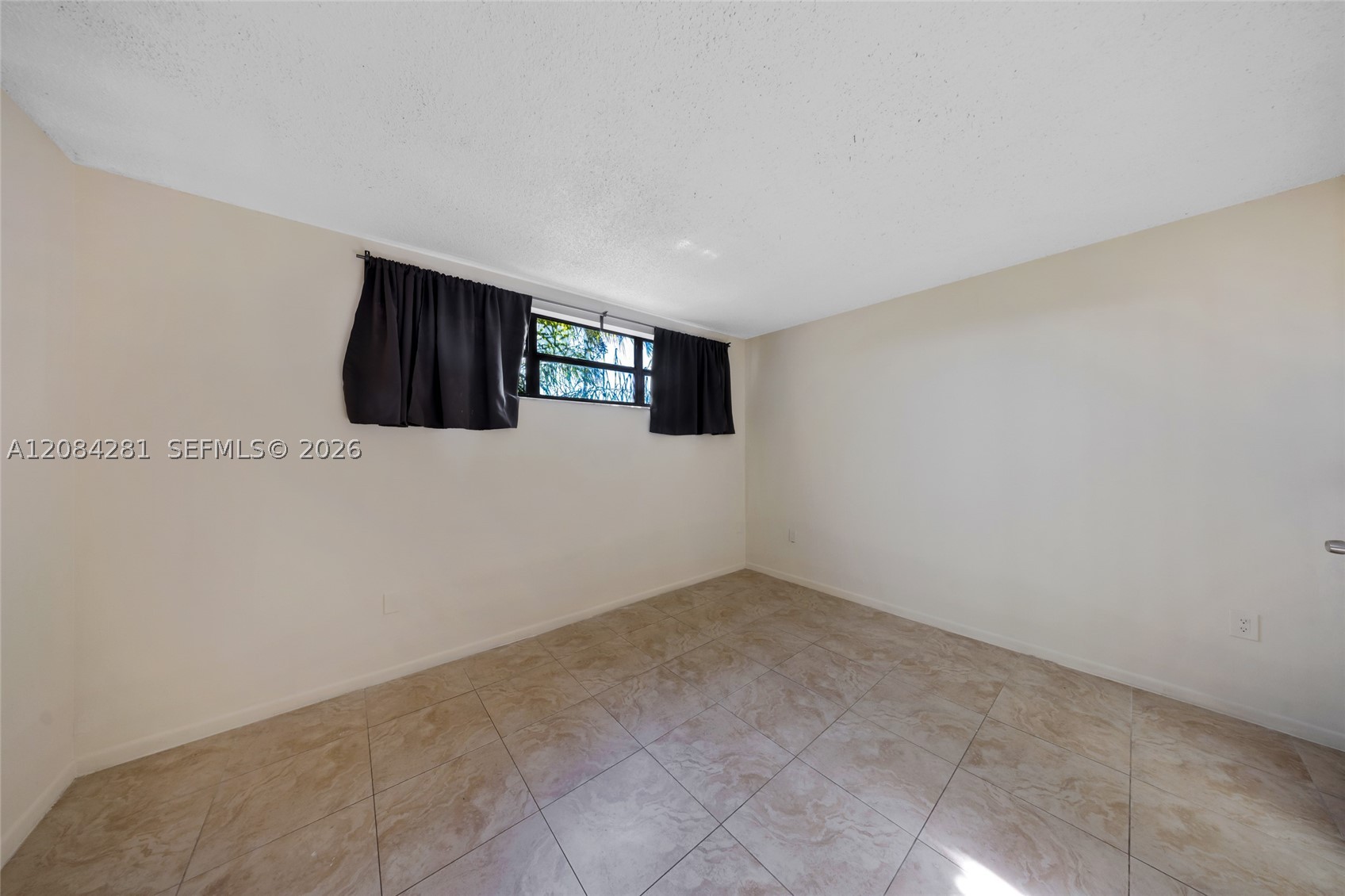 230 Canal St #202, Miami Springs FL 33166
