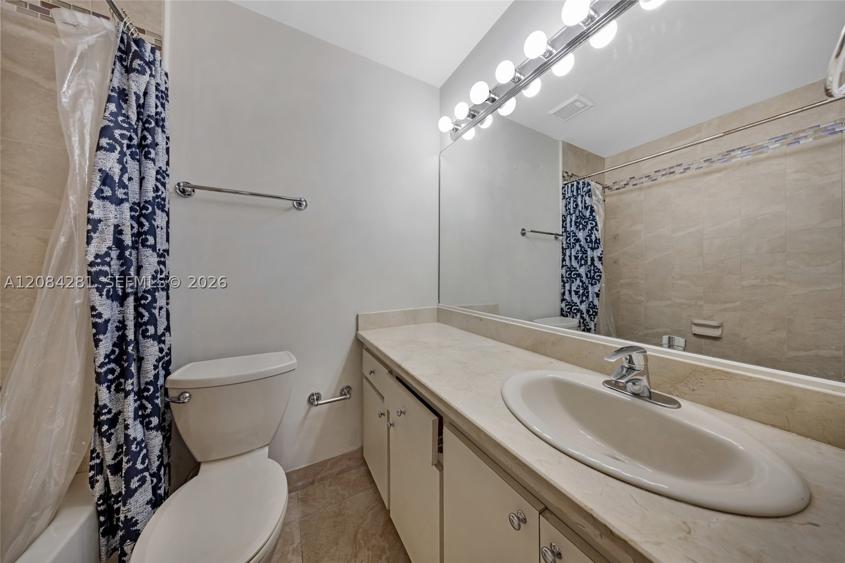 230 Canal St #202, Miami Springs FL 33166