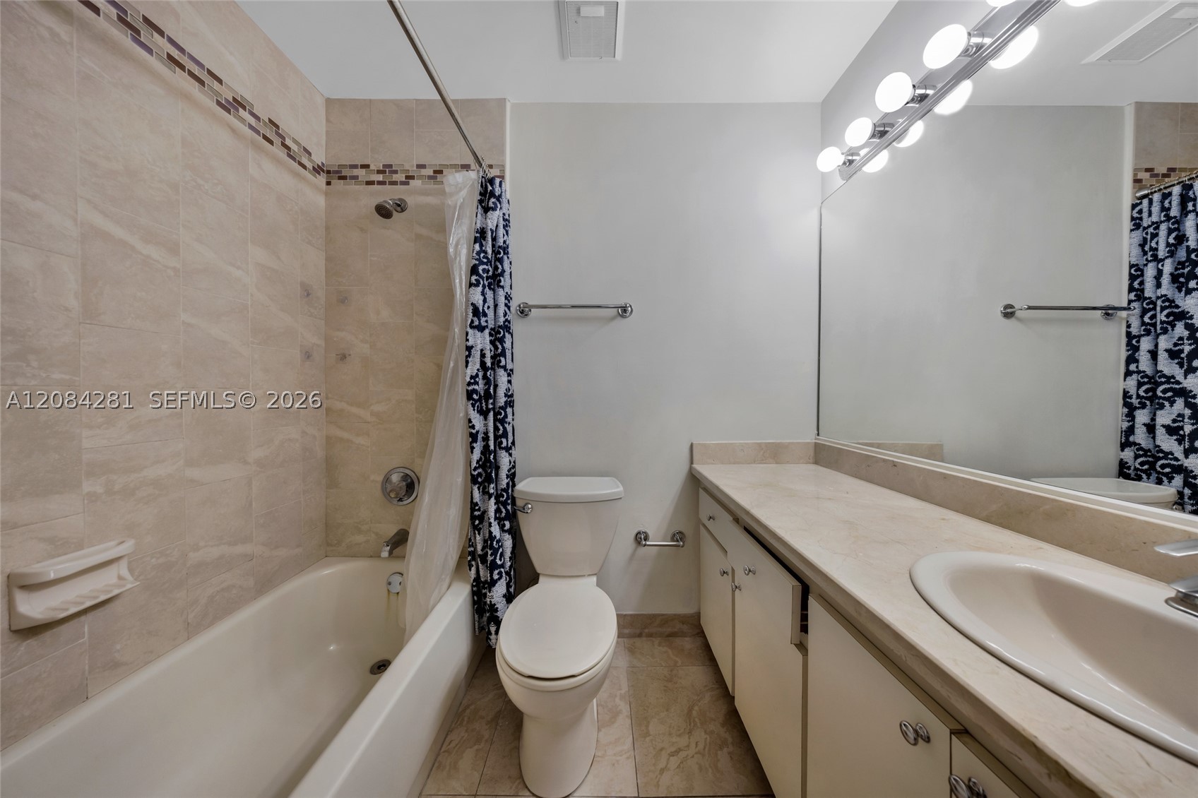 230 Canal St #202, Miami Springs FL 33166