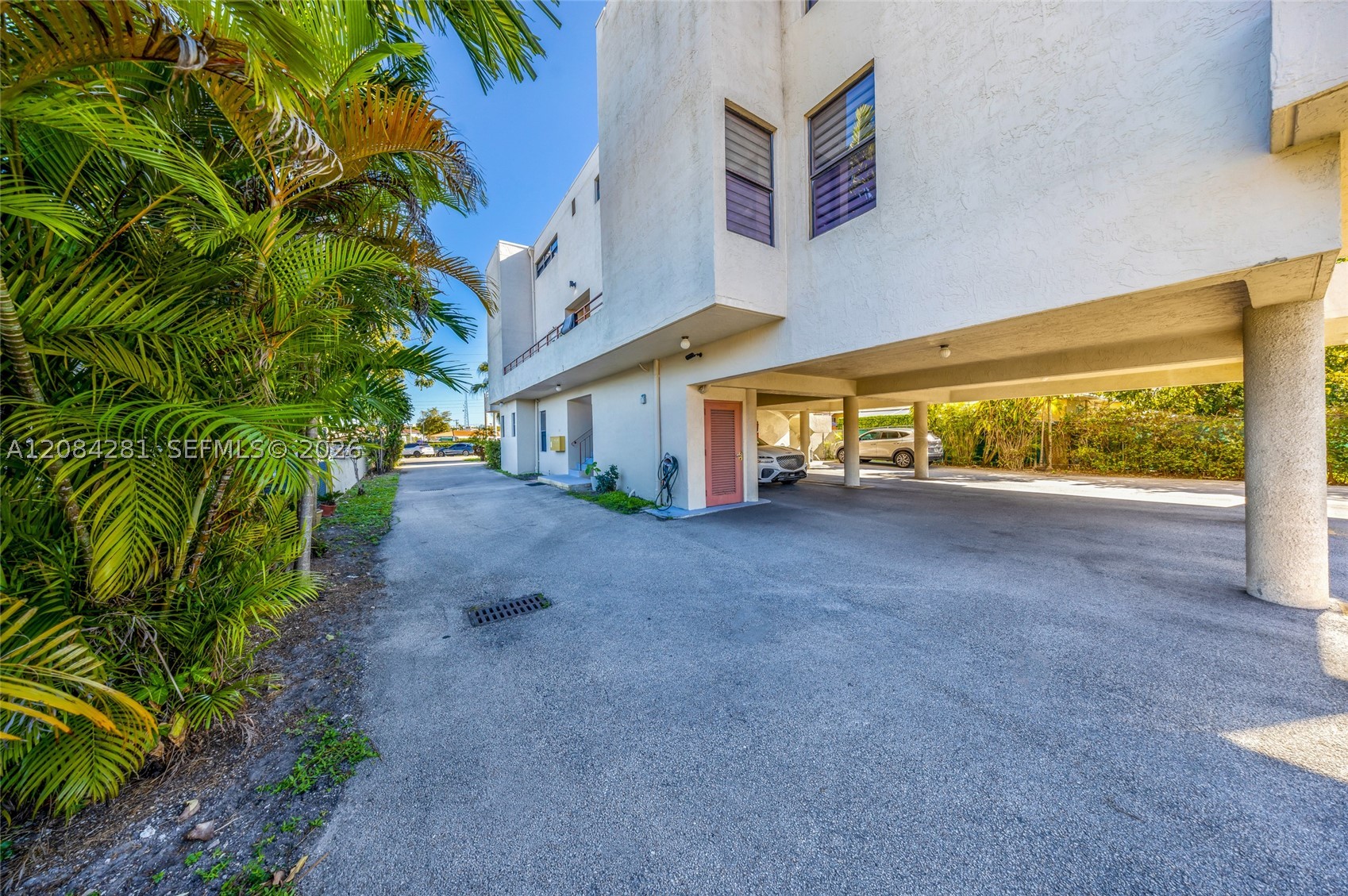 230 Canal St #202, Miami Springs FL 33166