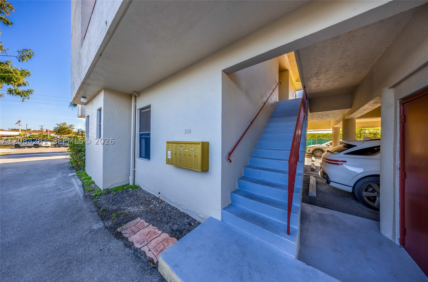 230 Canal St #202, Miami Springs FL 33166