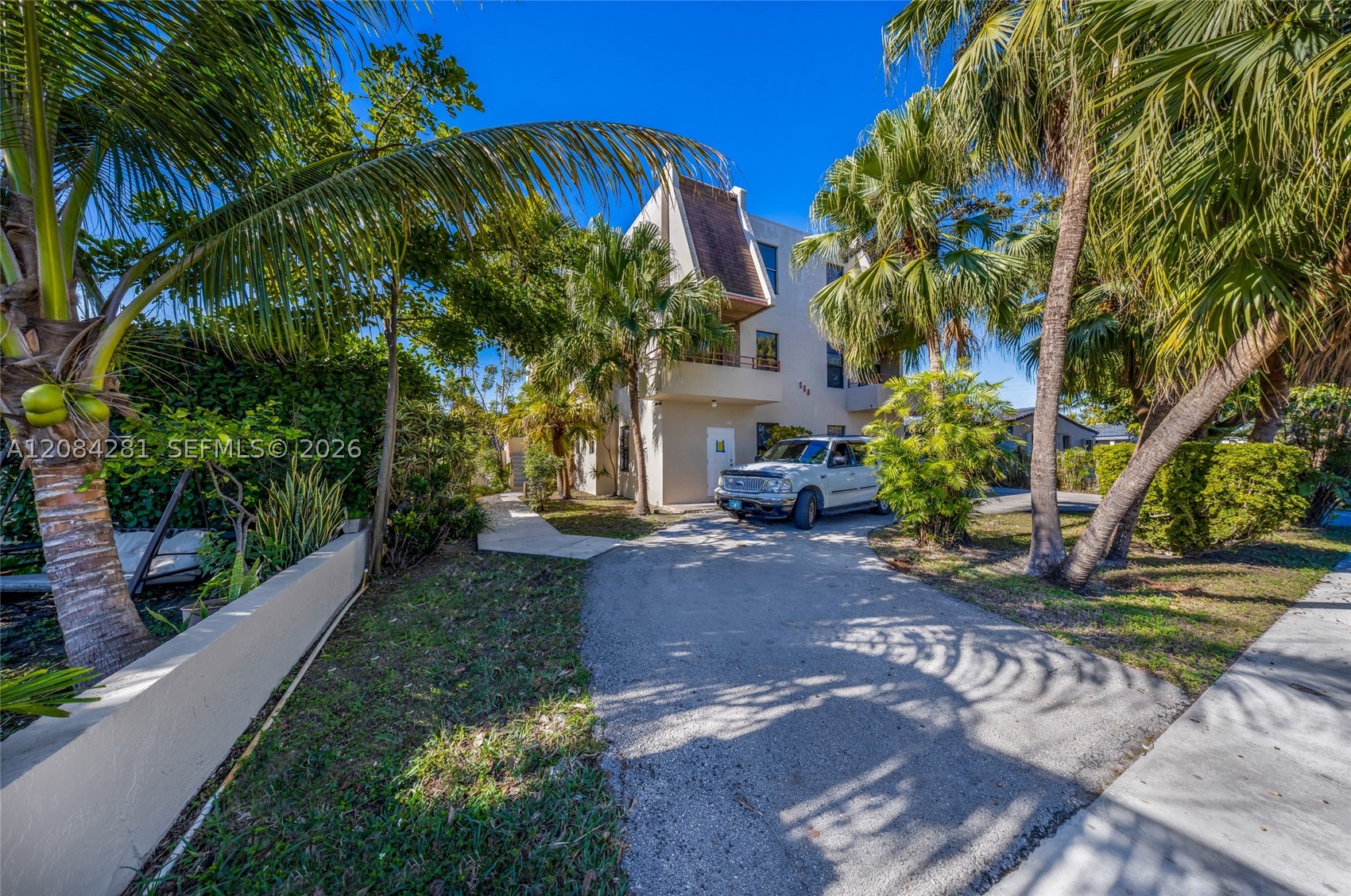 230 Canal St #202, Miami Springs FL 33166