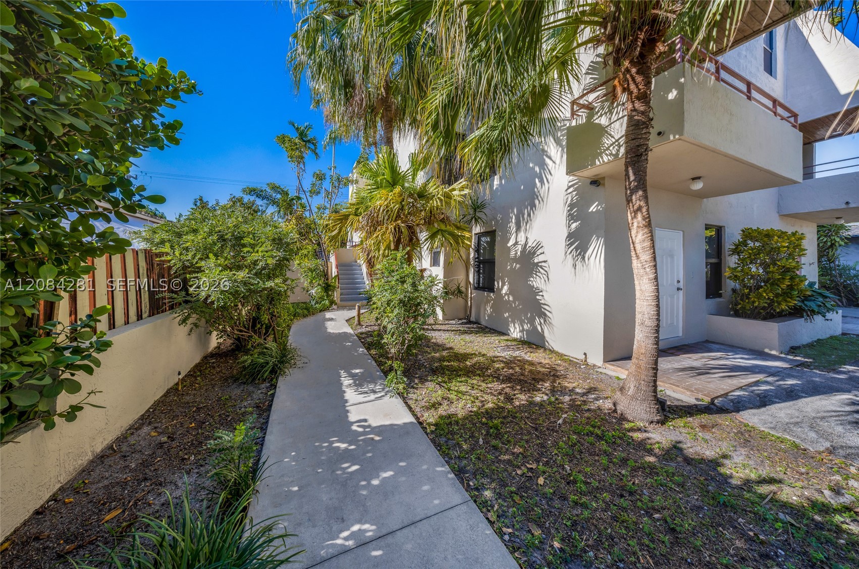 230 Canal St #202, Miami Springs FL 33166