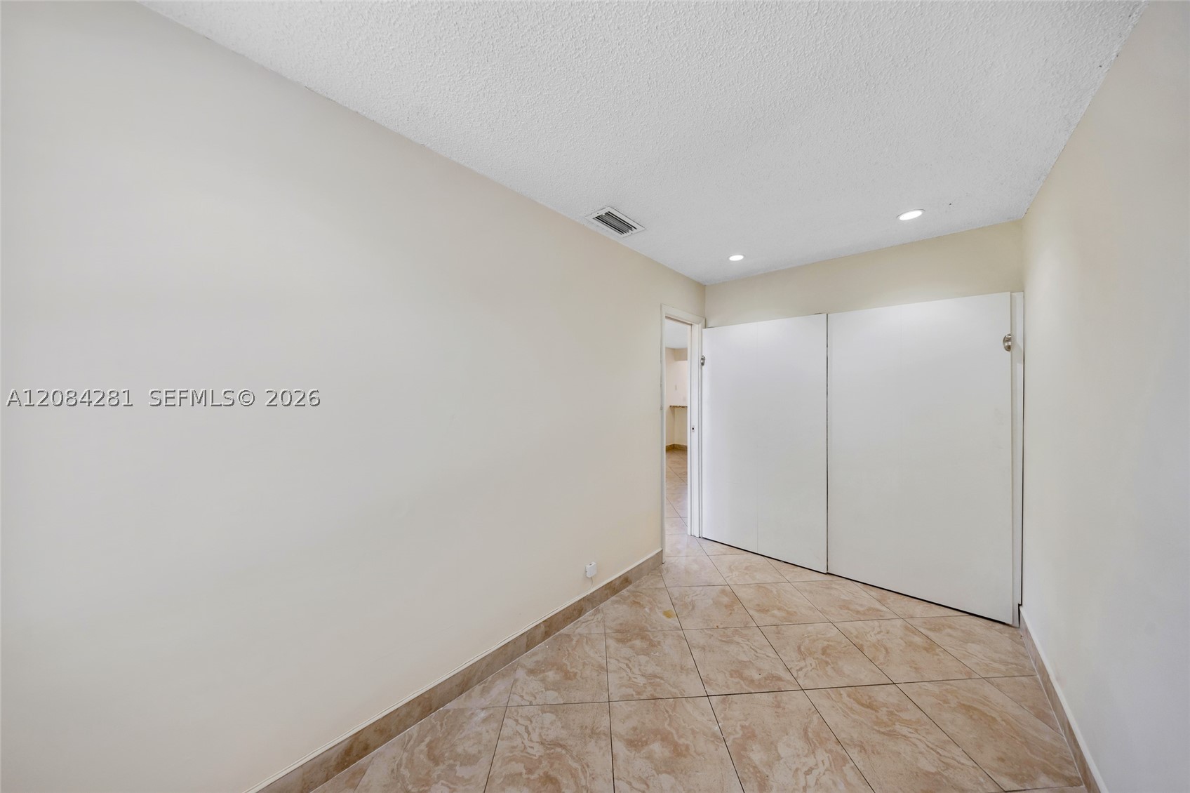 230 Canal St #202, Miami Springs FL 33166