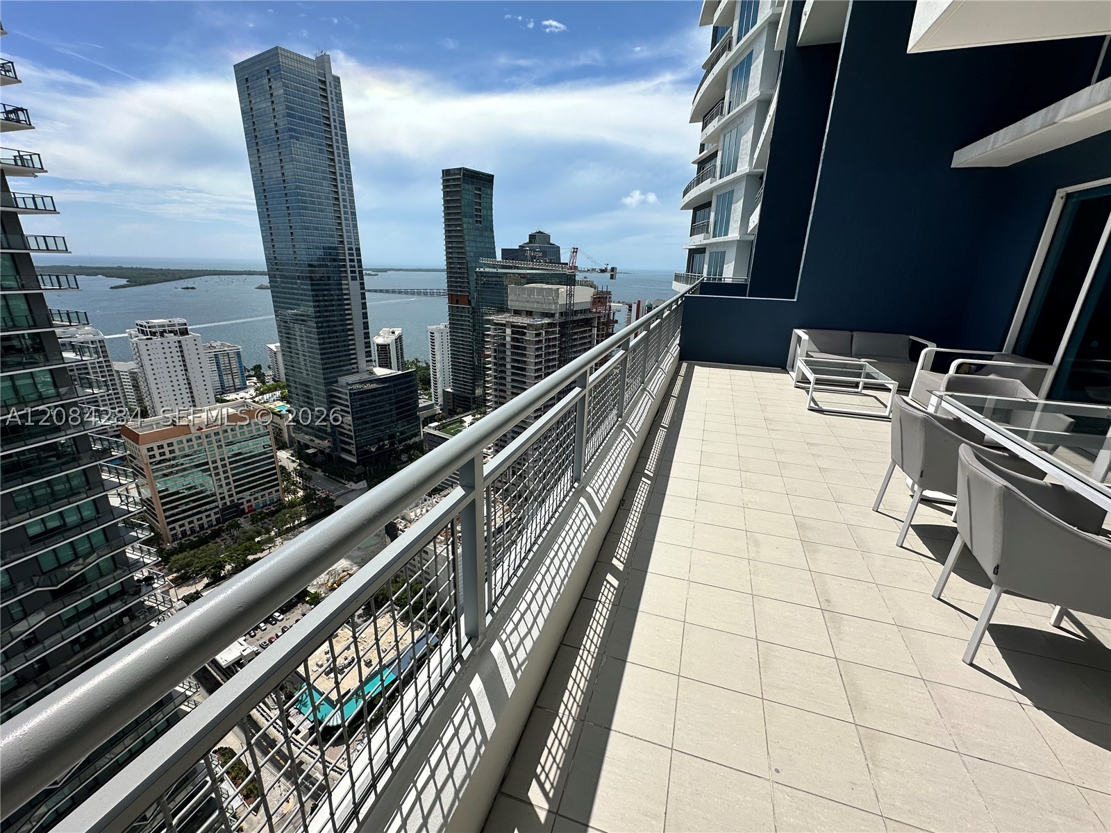 60 SW 13th St #4006, Miami FL 33130