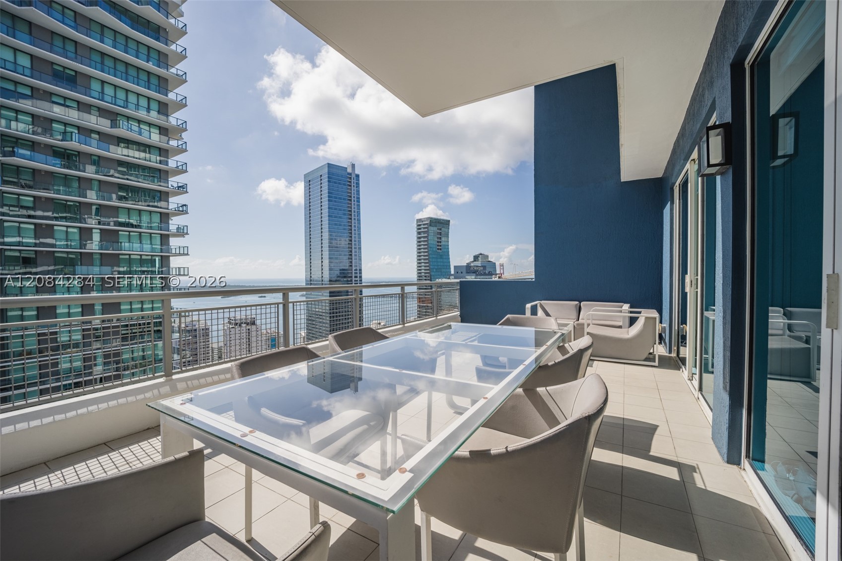 60 SW 13th St #4006, Miami FL 33130